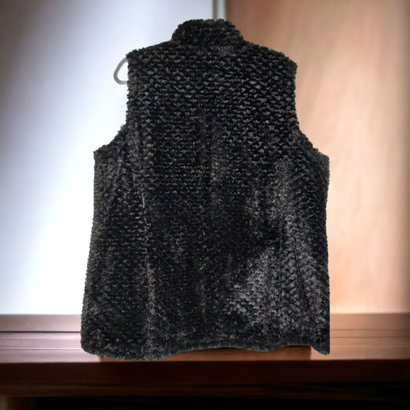 Black Reversible Faux Fur Quilted Zip Vest with Pocket Size XL Denim & Co. - Picture 5 of 10